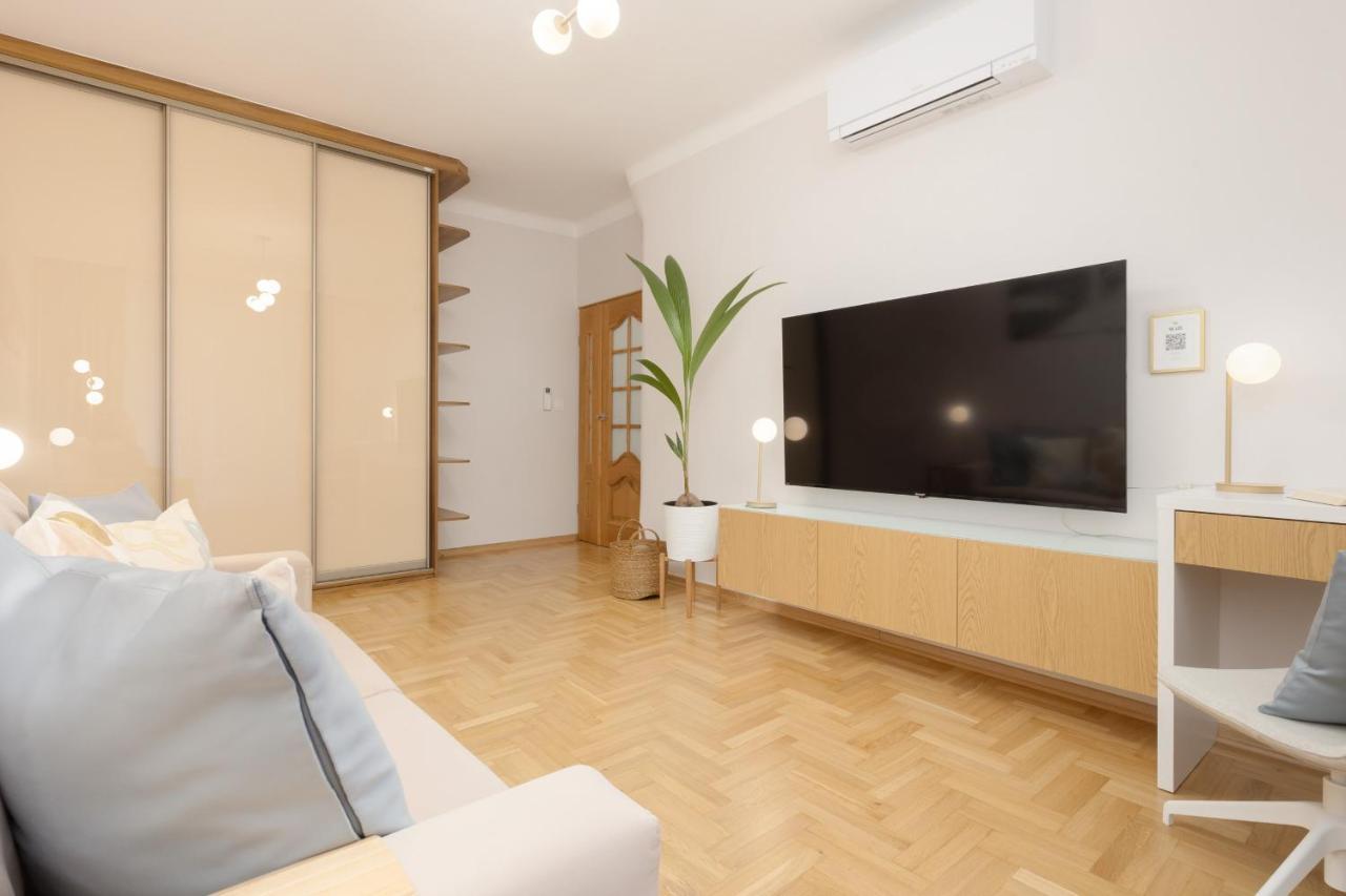 Bright Apartment Kasprzaka Warsaw Wola Near Metro Station By Noclegi Renters Exterior foto
